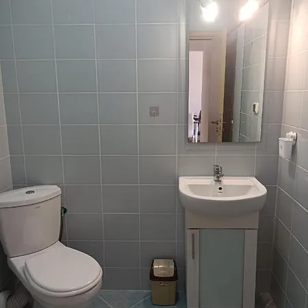 Nice With Swimming Pool Apartman