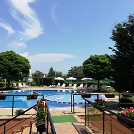 Nice With Swimming Pool *