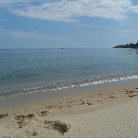 Nice With Swimming Pool Apartman Szozopol